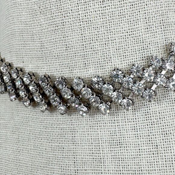 Vintage MCM Clear Crystal Accordion Choker Necklace Glamour Elegant Evening Wear - Picture 6 of 11